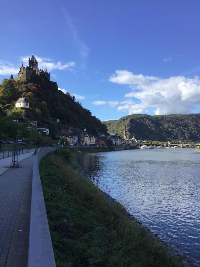 Attraktive Wohnung-Elztalidyll-zwischen Mosel,Nürburgring und Burg Eltz Kollig Exterior foto